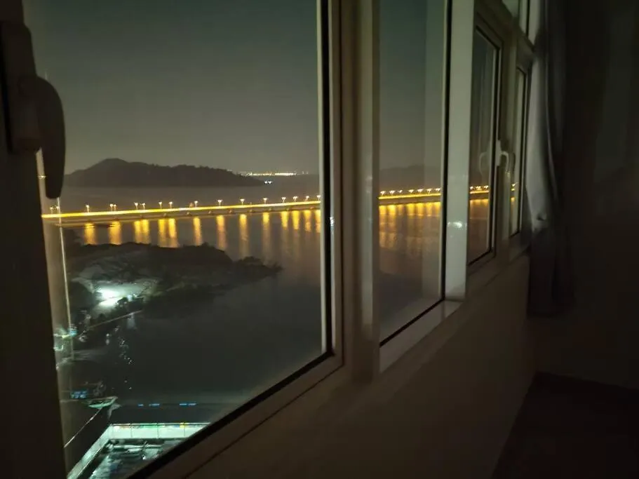 Invincible Seaview Vacation Condo 3R3B 8Pax Bayan Lepas Apartment