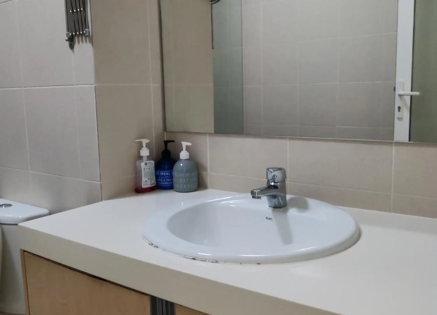Invincible Seaview Vacation Condo 3R3B 8Pax Bayan Lepas Apartment