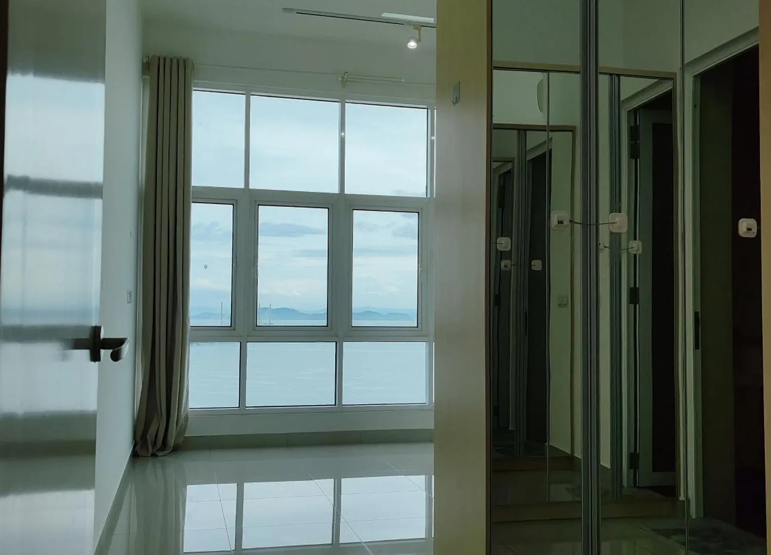 Invincible Seaview Vacation Condo 3R3B 8Pax Bayan Lepas Apartment
