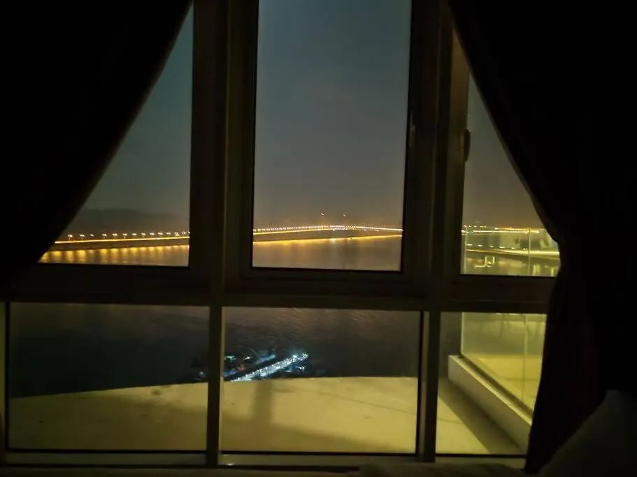 Invincible Seaview Vacation Condo 3R3B 8Pax Bayan Lepas Ma­lay­sia