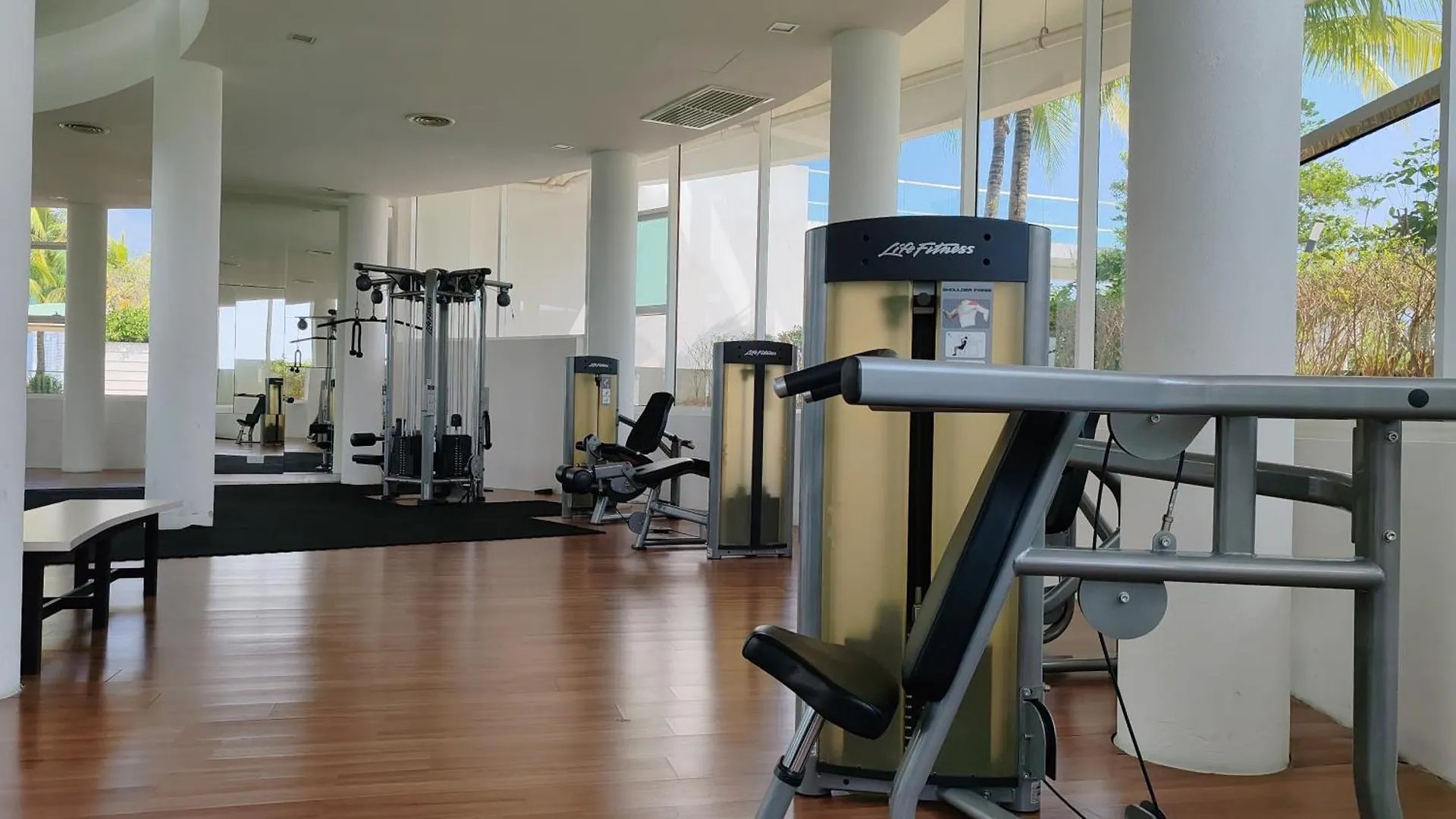 Invincible Seaview Vacation Condo 3R3B 8Pax Bayan Lepas Apartment