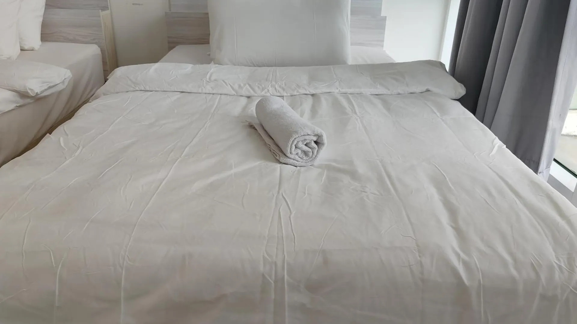 Apartment Invincible Seaview Vacation Condo 3R3B 8Pax Bayan Lepas Ma­lay­sia